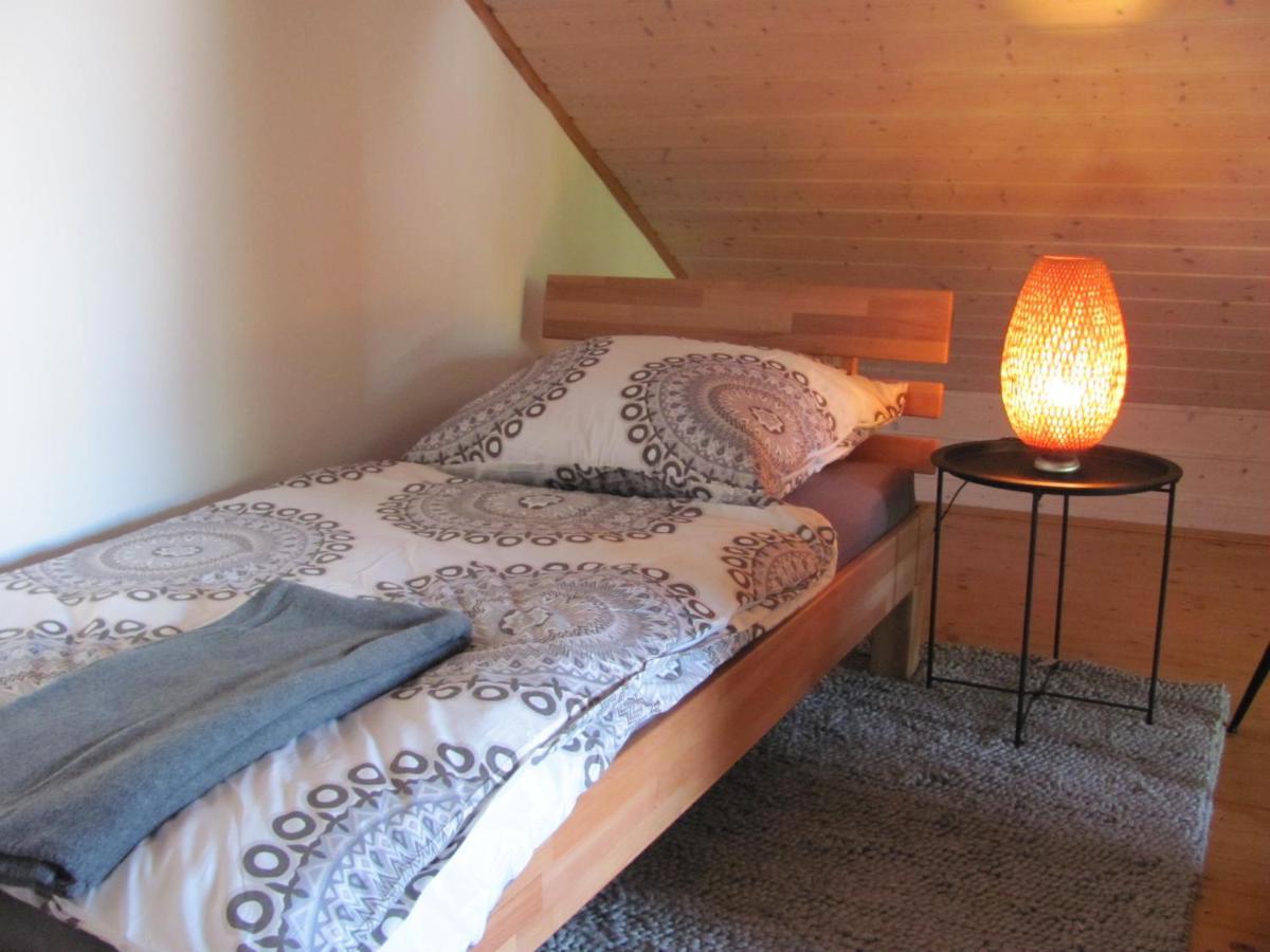 Schlossblick Ferienhaus: Cozy 6-Person Retreat with Castle Views Trunkelsberg Exterior photo