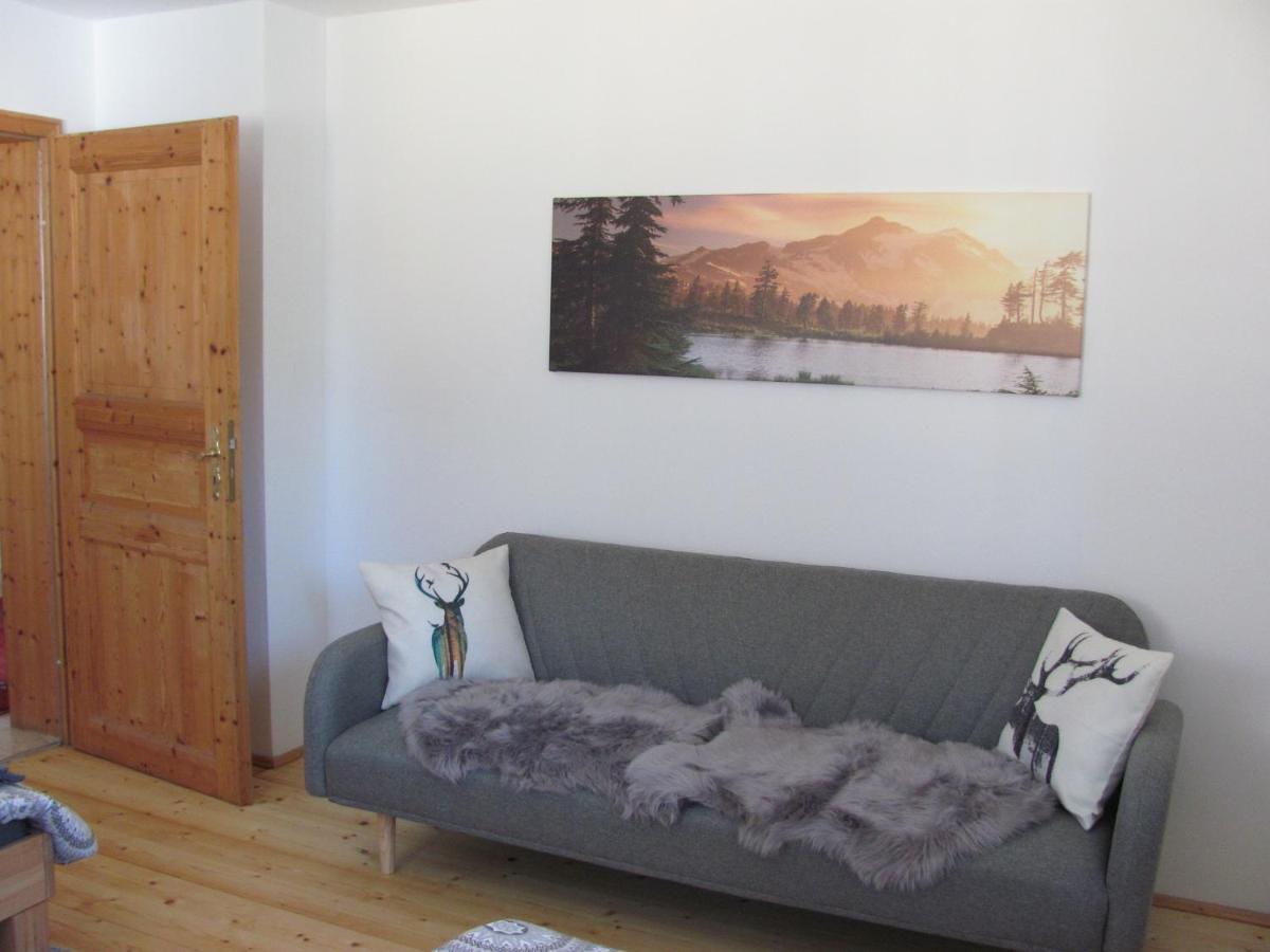 Schlossblick Ferienhaus: Cozy 6-Person Retreat with Castle Views Trunkelsberg Exterior photo