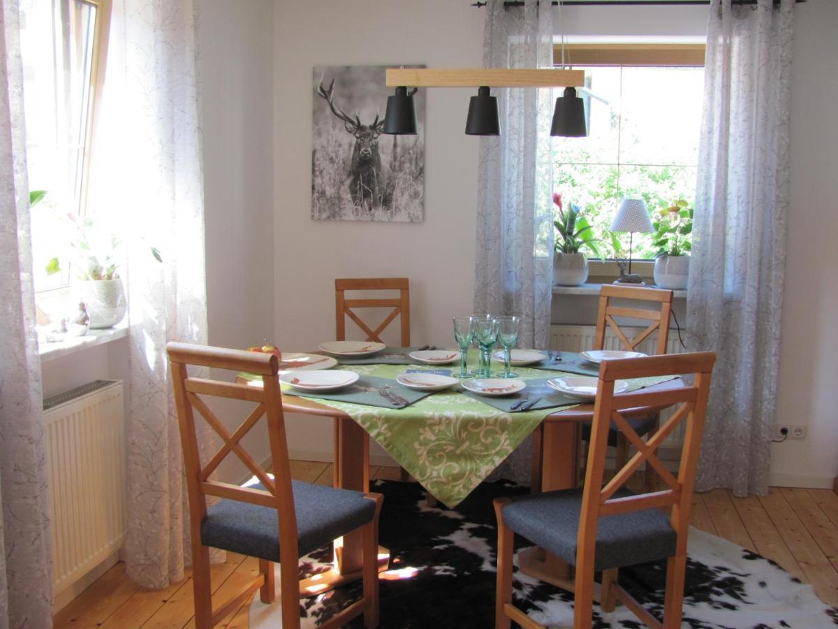 Schlossblick Ferienhaus: Cozy 6-Person Retreat with Castle Views Trunkelsberg Exterior photo
